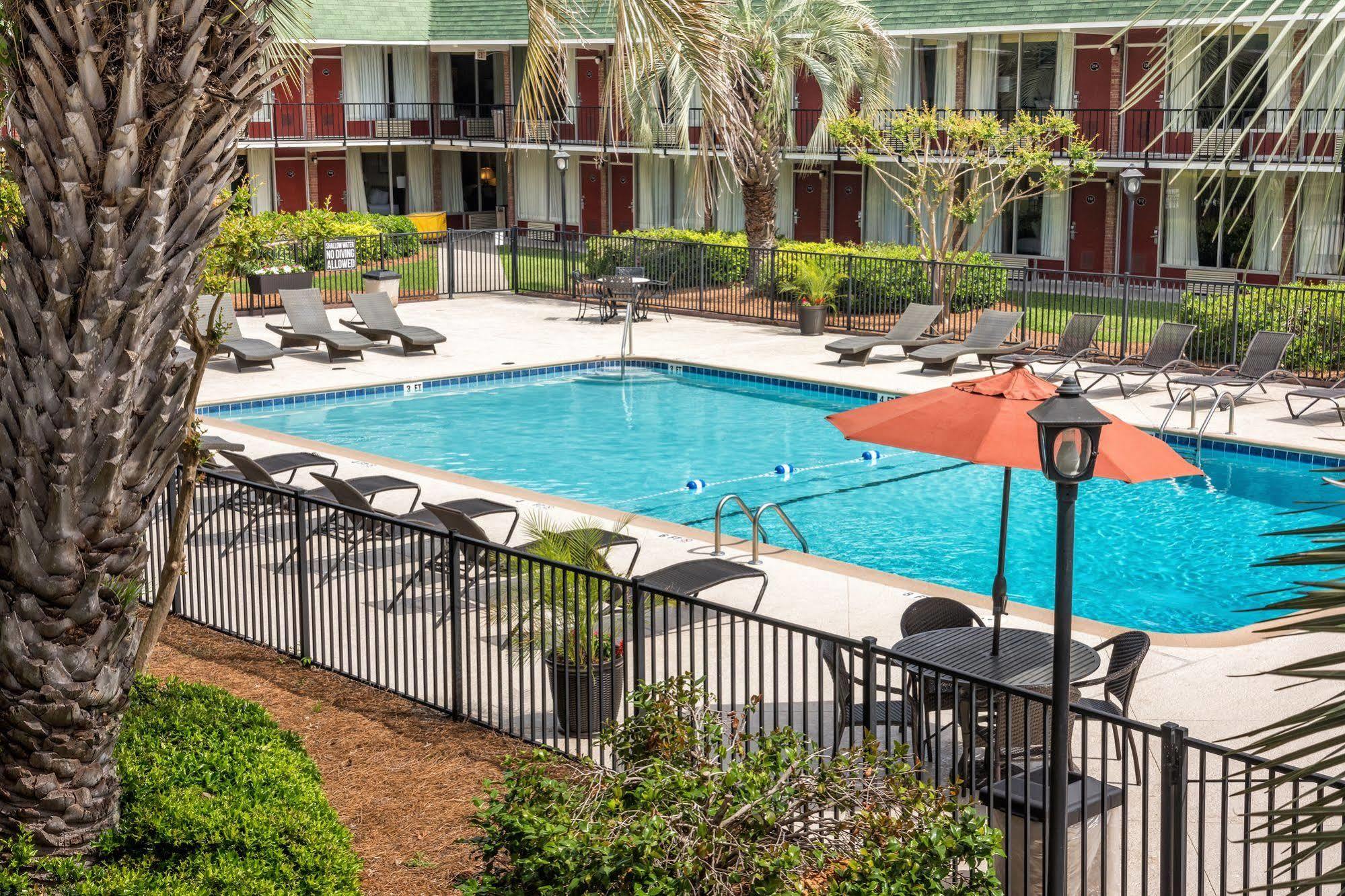 North Charleston Inn Экстерьер фото